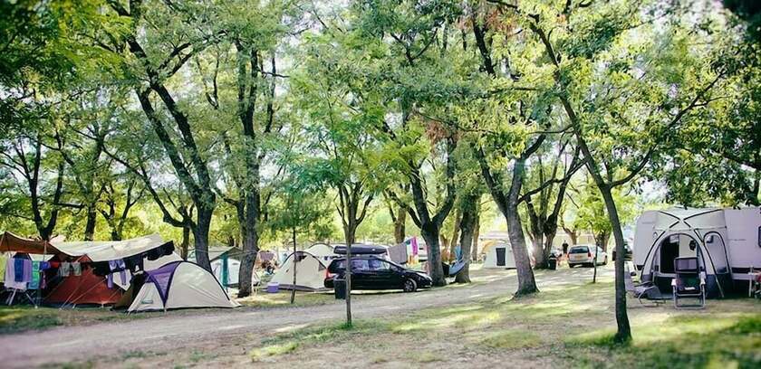 Imagen general del Hotel Camping Bungalow Parque Isábena. Foto 2