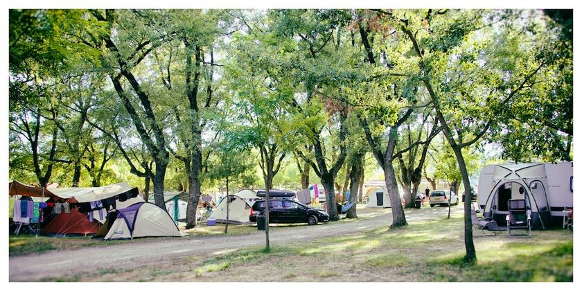 Imagen general del Hotel Camping Bungalow Parque Isábena. Foto 16