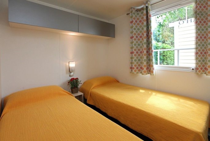 Imagen de la habitación del Hotel Camping Clar&agrave;. Foto 3
