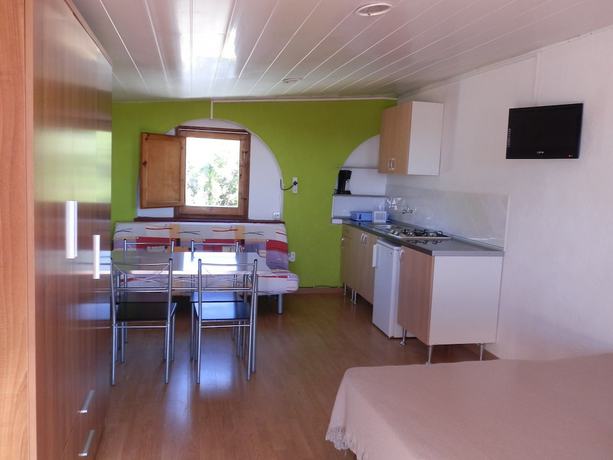 Imagen de la habitación del Hotel Camping Clar&agrave;. Foto 15