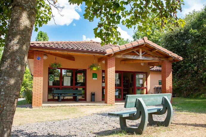 Imagen general del Hotel Camping De La Bageasse. Foto 11