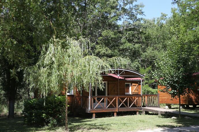 Imagen general del Hotel Camping Domaine Du Petit Lac. Foto 14