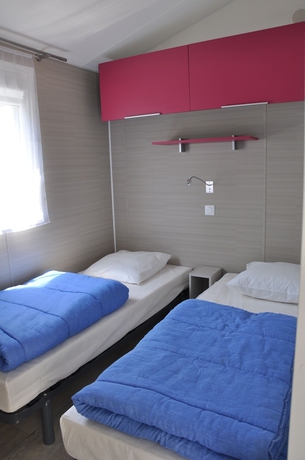 Imagen de la habitación del Hotel Camping Domaine des Salins. Foto 4