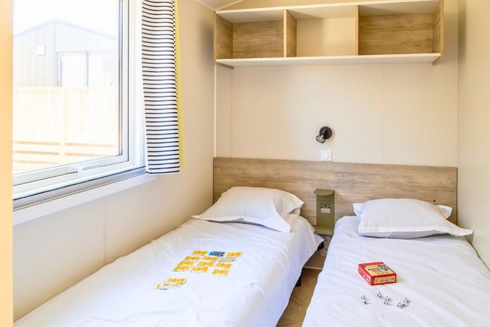 Imagen de la habitación del Hotel Camping Domaine des Tamaris. Foto 3