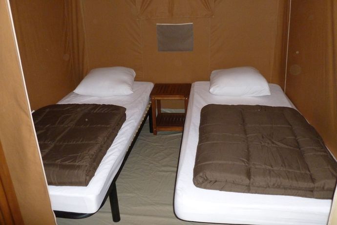 Imagen de la habitación del Hotel Camping Du Pont D\'Avignon. Foto 11