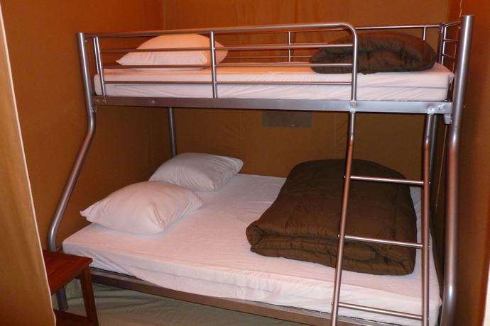 Imagen de la habitación del Hotel Camping Du Pont D\'Avignon. Foto 13