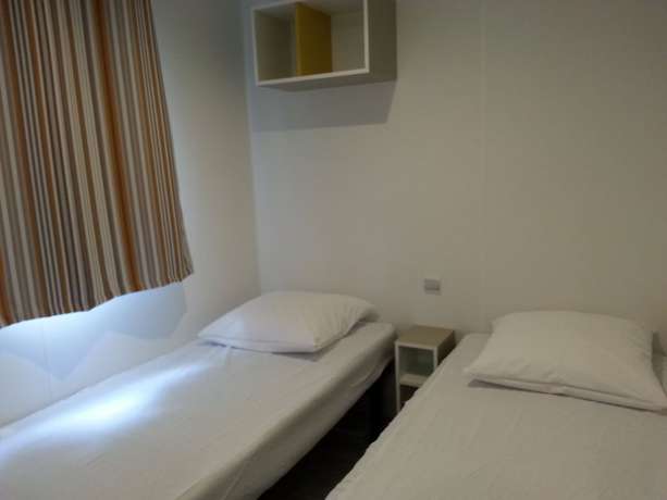 Imagen de la habitación del Hotel Camping Du Pont D\'Avignon. Foto 15