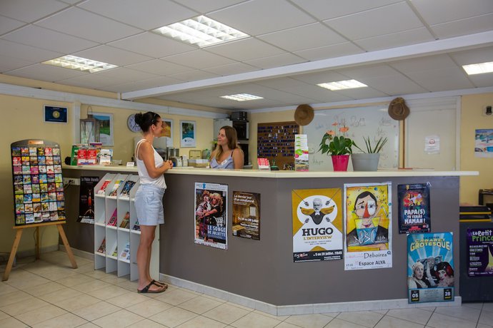 Imagen de los interiores del Hotel Camping Du Pont D\'Avignon. Foto 20