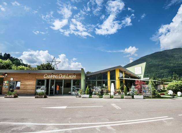 Imagen general del Hotel Camping Due Laghi. Foto 1
