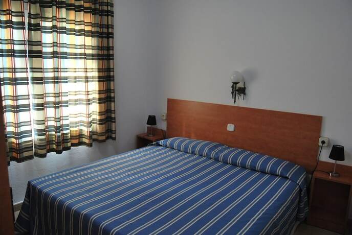 Imagen de la habitación del Hotel Camping El Maset. Foto 19