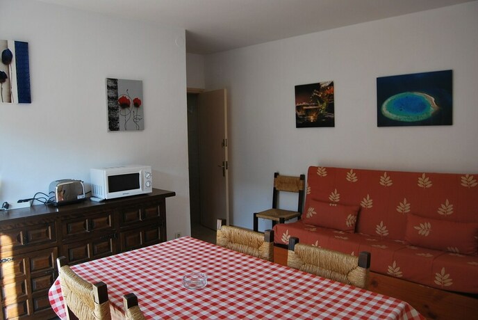 Imagen general del Hotel Camping El Maset. Foto 16