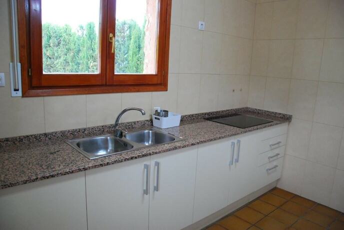 Imagen de la habitación del Hotel Camping El Roble. Foto 11