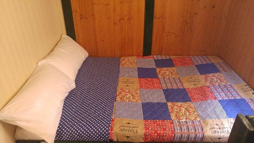 Imagen de la habitación del Hotel Camping El Roble. Foto 12