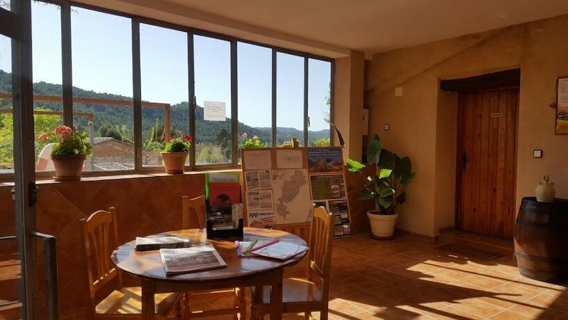 Imagen general del Hotel Camping El Roble. Foto 6