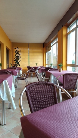 Imagen del bar/restaurante del Hotel Camping Entreplayas. Foto 2