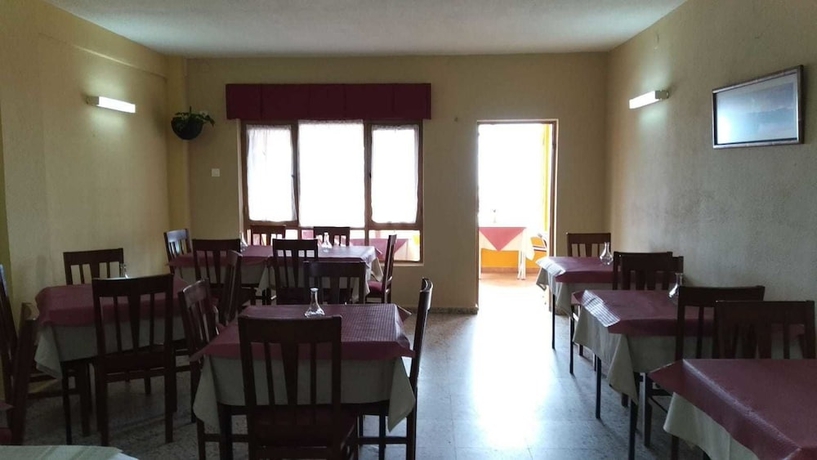 Imagen del bar/restaurante del Hotel Camping Entreplayas. Foto 4