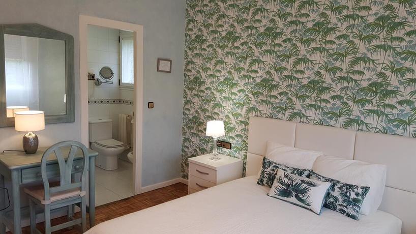 Imagen de la habitación del Hotel Camping. Foto 8