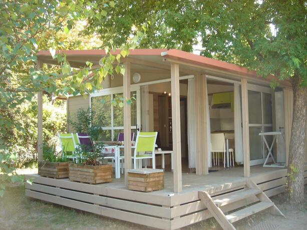 Imagen general del Hotel Camping Fr&eacute;d&eacute;ric Mistral. Foto 14