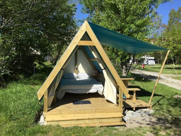 Imagen general del Hotel Camping Fr&eacute;d&eacute;ric Mistral. Foto 19