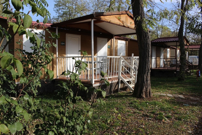 Imagen de la habitación del Hotel Camping Fuentes Blancas. Foto 7