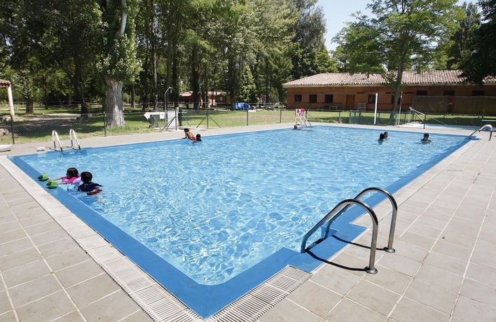 Imagen general del Hotel Camping Fuentes Blancas. Foto 1