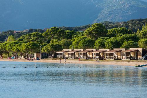 Imagen general del Hotel Camping Golfo Di Sogno. Foto 3