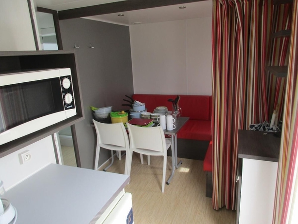 Imagen de la habitación del Hotel Camping Harrobia. Foto 11
