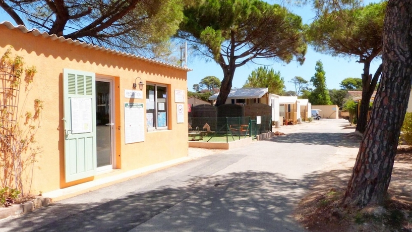 Imagen de los interiores del Hotel Camping La Bergerie. Foto 19