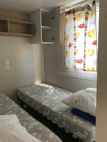 Imagen general del Hotel Camping La Bernede. Foto 4