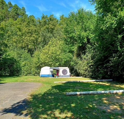 Imagen general del Hotel Camping La Bernede. Foto 21