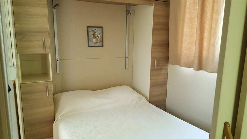 Imagen de la habitación del Hotel Camping La Cl&eacute; des Champs. Foto 6