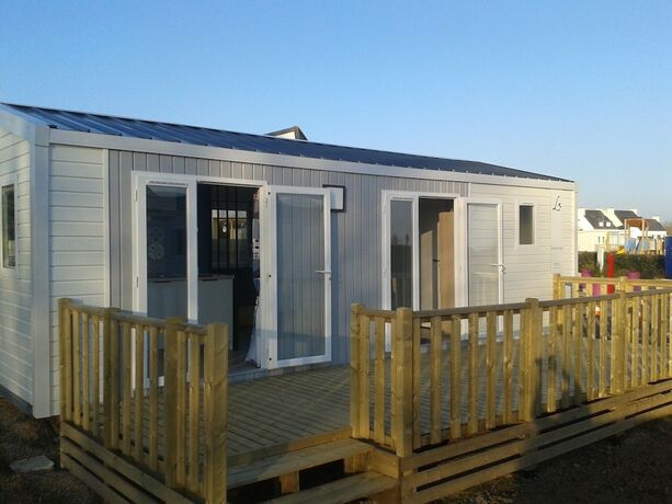 Imagen general del Hotel Camping La Corniche. Foto 1