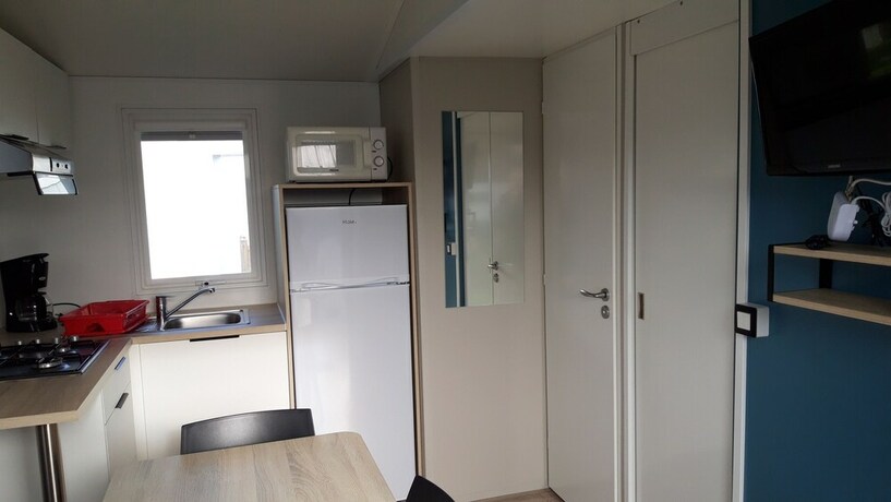 Imagen de la habitación del Hotel Camping La Corniche. Foto 19
