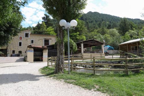 Imagen general del Hotel Camping La Ferme de Castellane. Foto 4
