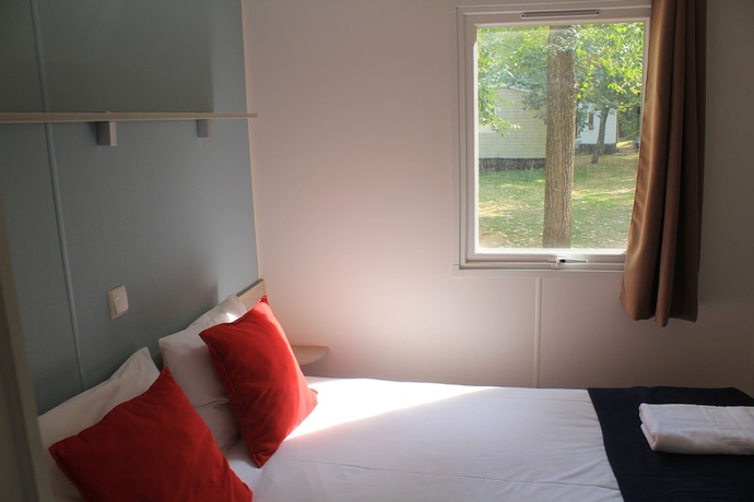 Imagen de la habitación del Hotel Camping La Fundici&oacute;n. Foto 6