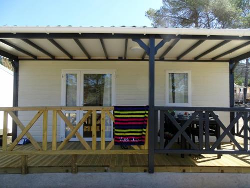 Imagen de la habitación del Hotel Camping La Pinede. Foto 9