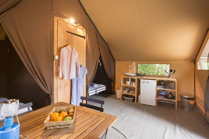 Imagen de la habitación del Hotel Camping La Pin&egrave;de, Excenevex-Plage. Foto 7