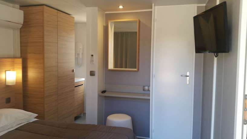 Imagen de la habitación del Hotel Camping La Pin&egrave;de. Foto 10