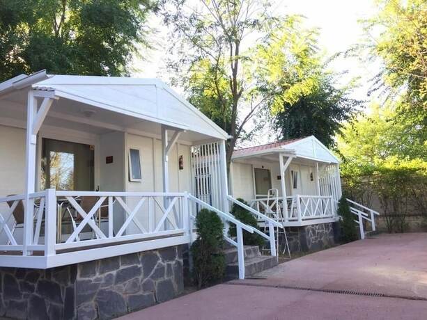 Imagen de la habitación del Hotel Camping La Playa. Foto 15