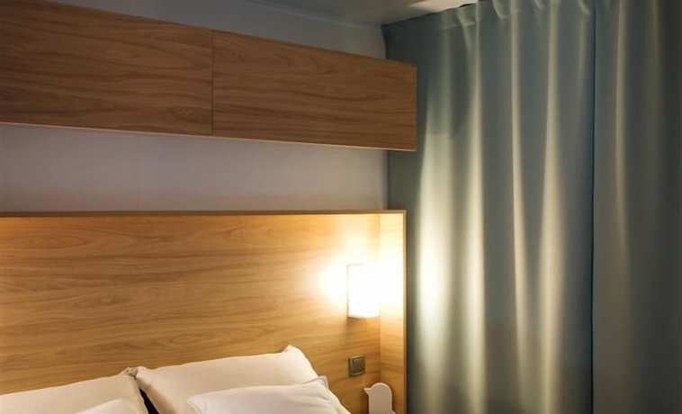 Imagen de la habitación del Hotel Camping L'abri Des Pins. Foto 5