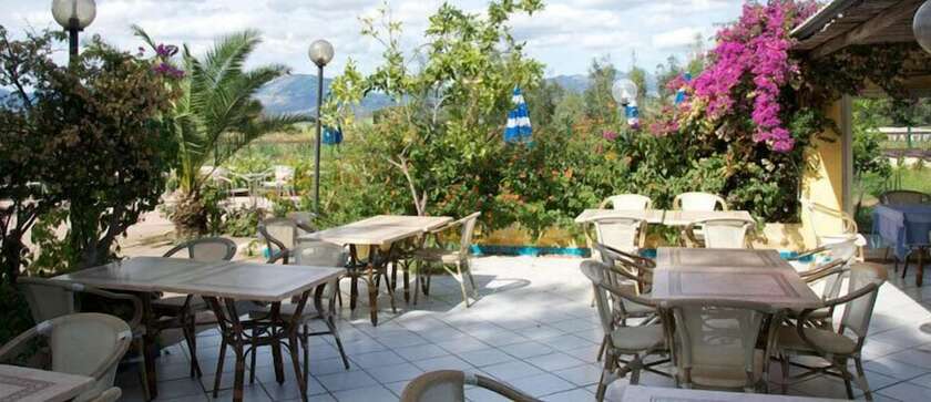 Imagen general del Hotel Camping Le Cernie. Foto 14
