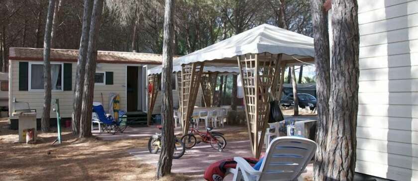 Imagen general del Hotel Camping Le Cernie. Foto 17