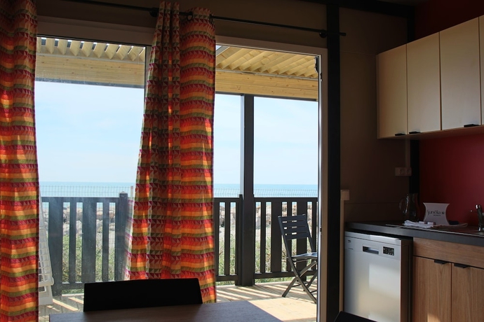 Imagen de la habitación del Hotel Camping Le Clos du Rh&ocirc;ne. Foto 3