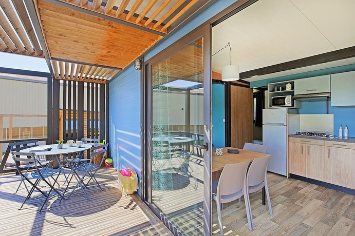 Imagen de la habitación del Hotel Camping Le Clos du Rh&ocirc;ne. Foto 11