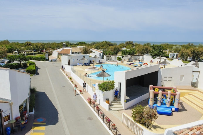 Imagen general del Hotel Camping Le Clos du Rhône. Foto 1