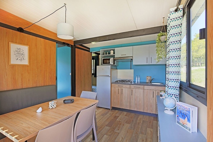 Imagen de la habitación del Hotel Camping Le Clos du Rh&ocirc;ne. Foto 16