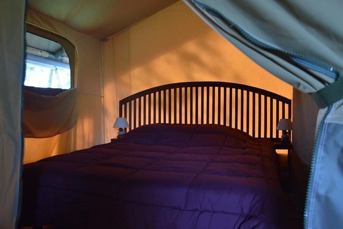 Imagen general del Hotel Camping Le Mas des Chenes. Foto 7