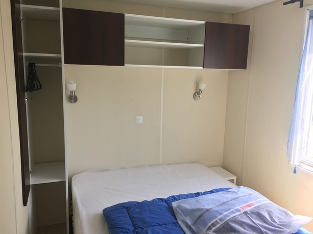 Imagen de la habitación del Hotel Camping Le Mont Joli Bois. Foto 3