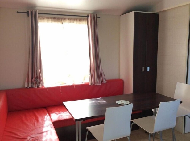 Imagen de la habitación del Hotel Camping Le Mont Joli Bois. Foto 13