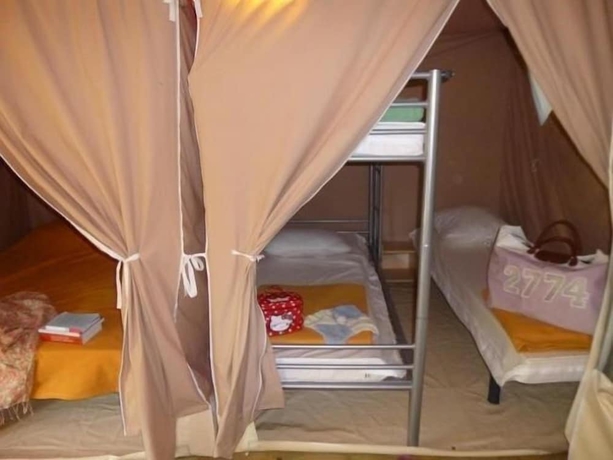 Imagen de la habitación del Hotel Camping Le Mouretou. Foto 17